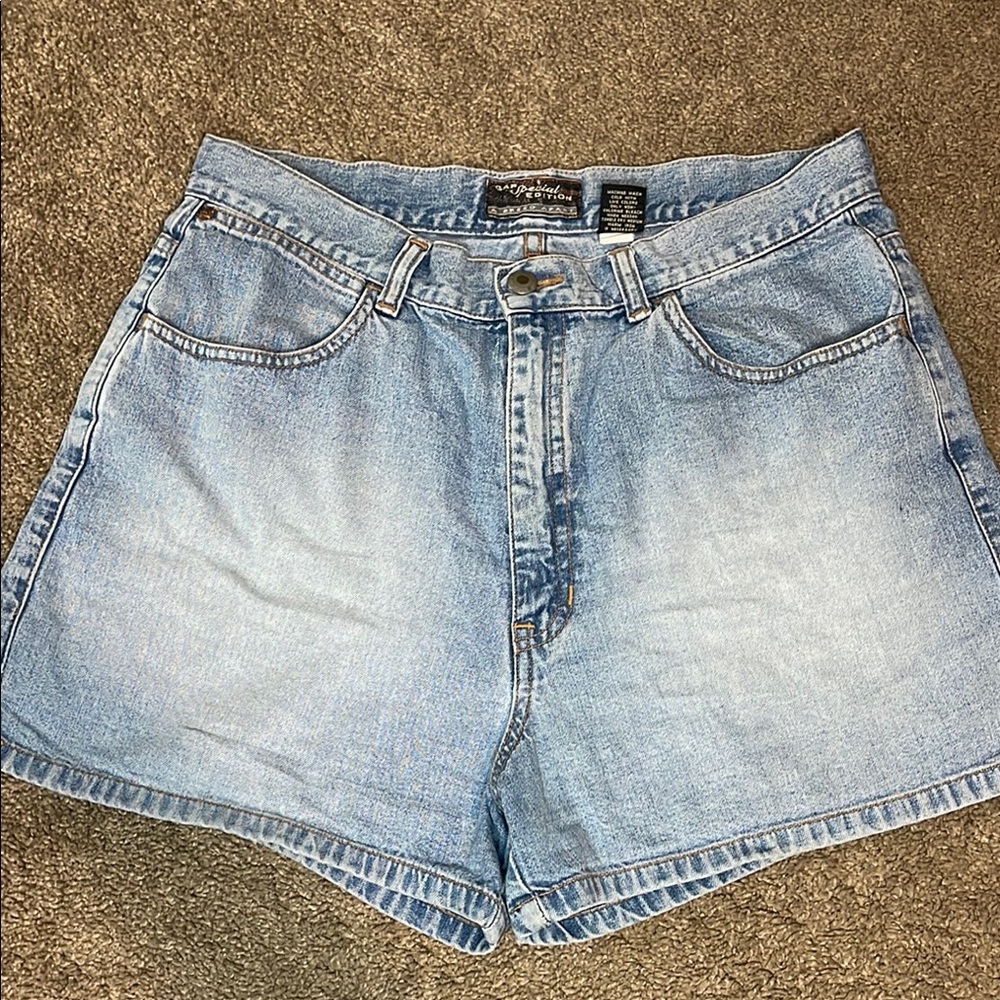 GAP Special Edition A Breed Apart